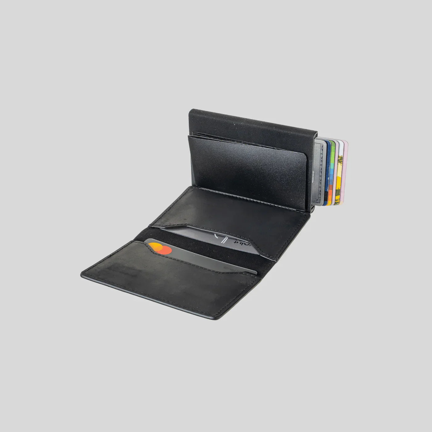 Porte Cartes Cuir Homme RFID — gros plan sur la matière cuir grainé