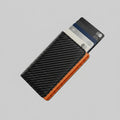 Porte Cartes Carbone Forgé Homme — fibre de carbone véritable tressée noir carbone / cuir orange, vue principale