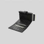 Porte Cartes Cuir Croco Homme — gros plan sur la matière cuir gaufré effet crocodile